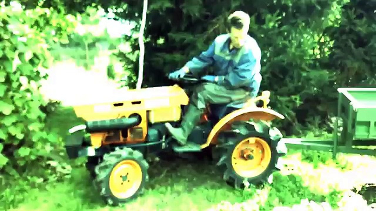 Mini ciagniczek ogrodniczy z przyczepka. Kubota. www.traktorki-japonskie.waw.pl