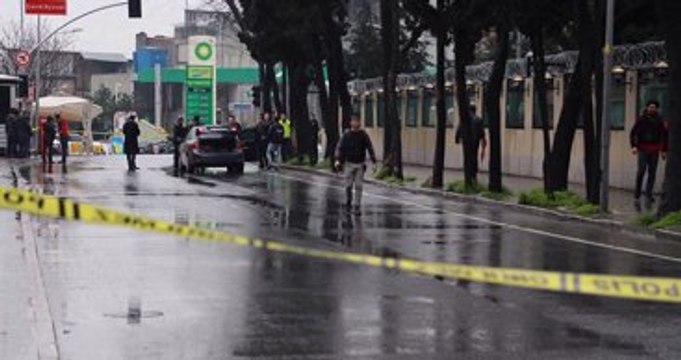 İstanbul'da Çevik Kuvvet Merkezine Silahlı ve Bombalı Saldırı!