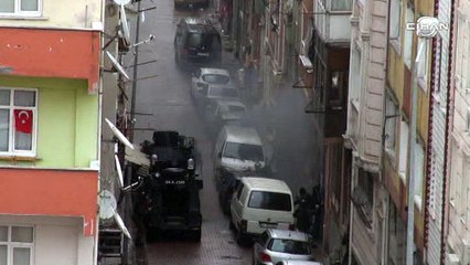 Полиция начала штурм здания, где находятся террористки