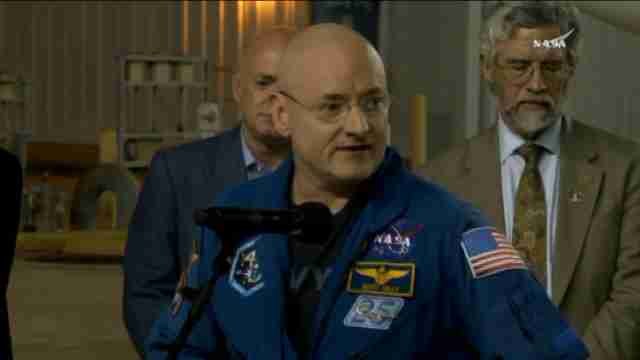 Scott Kelly vuelve a casa tras su año en el espacio