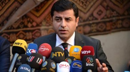 Diyarbakırlı Çağrıya Kulak Asmadı, Demirtaş Pes Etmedi: Bugün Yürüyeceğiz