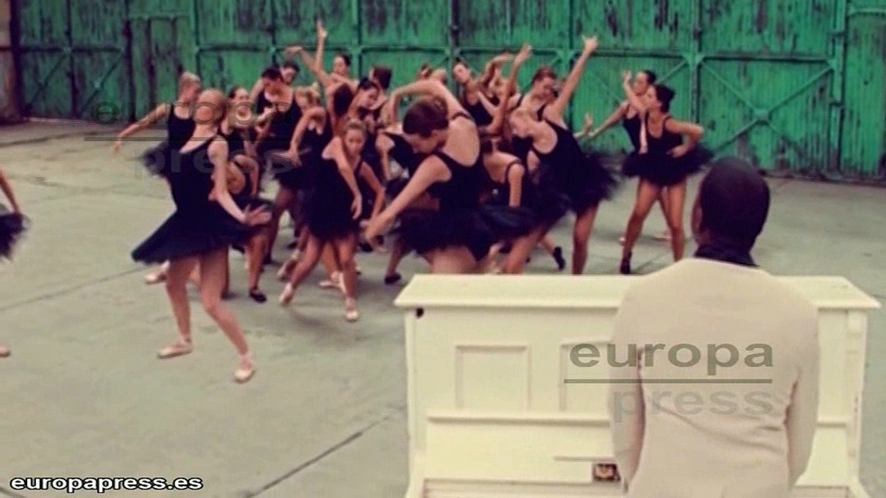 Kanye West, pillado descargando torrents de The...