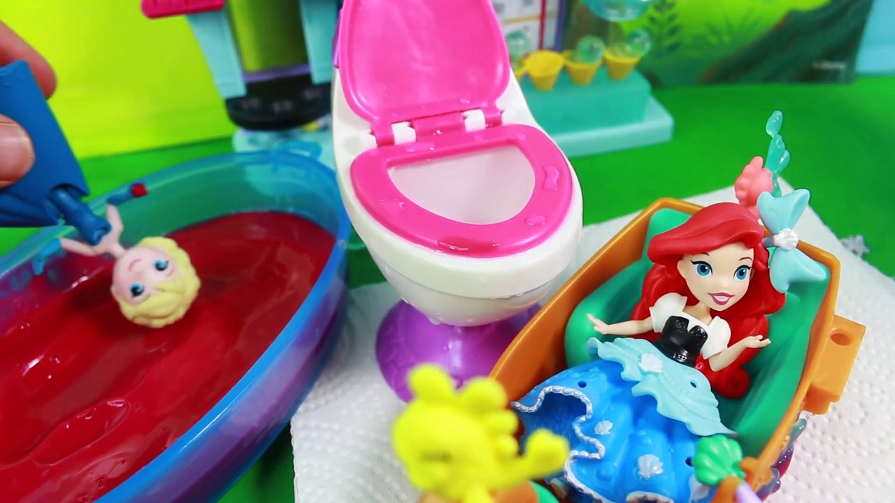 Frozen POTTY Toy Makeover Elsa Disney Princess Frozen Movie Ariel Little Mermaid Princess Makeover