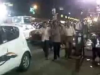 Couples are in the mood of arguement in the city of delhi at night