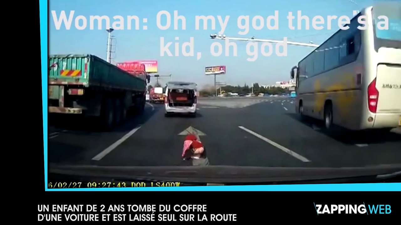 Un enfant de 2 ans tombe du coffre d’une voiture et est laissé seul sur la route (vidéo)