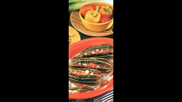 Баклажаны, фаршированные овощами