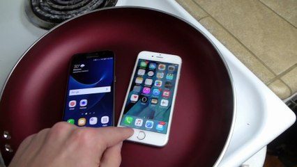 Samsung Galaxy S7 vs iPhone 6S Boiling Hot Water Test