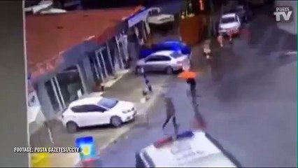 Deux femmes tirent sur un car de la police en Turquie