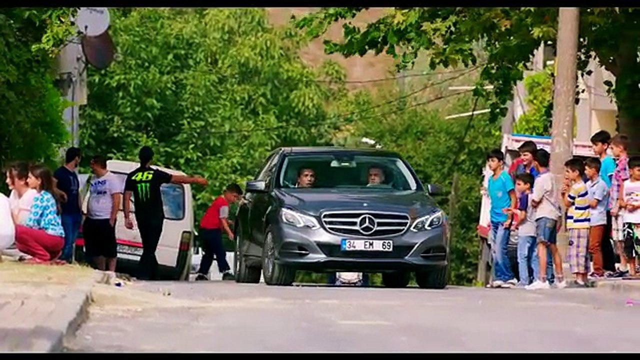 Kolpaçino 3 izle - Komedifilmlerim.com