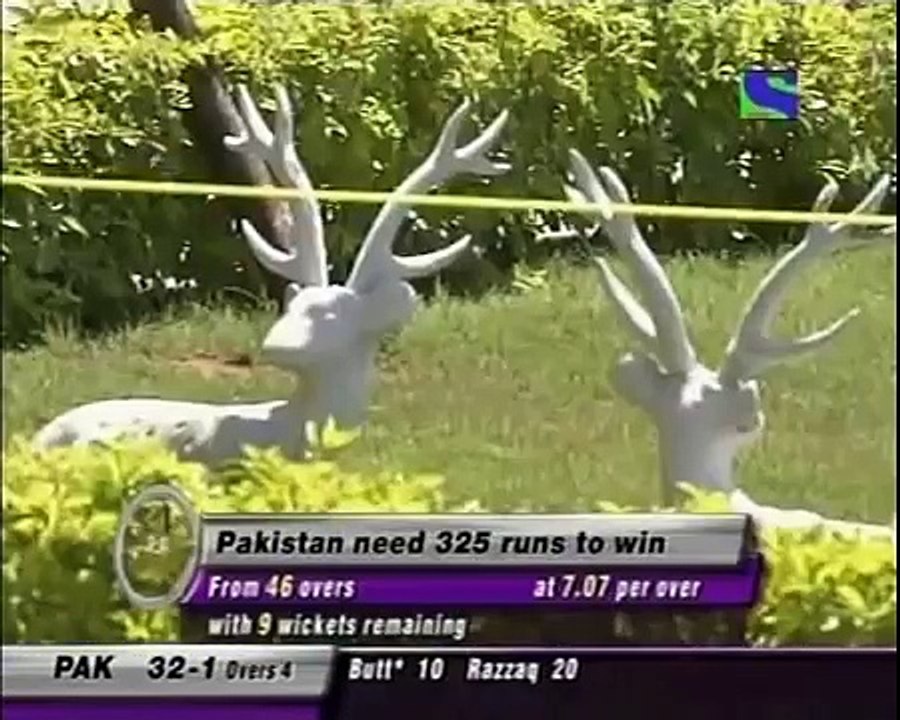 Abdul Razzaq smashes India 88 (13 4's, one 6) 2nd ODI 2005. INDIA CHOKED