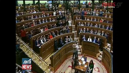 Τι απαντά ο Ιγκλέσιας για το φιλί που έδωσε σε βουλευτή του