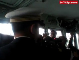 Cela fait toujours un petit pincement, Le dernier commandant de la Jeanne qui donne l'ordre d'éteindre, pour la derniere fois, les chaudières... Terminer barre et machines.