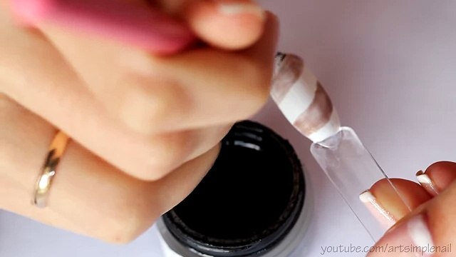 Литье на ногтях. Дизайн гель лаком - Spiral Gold Nail Art Gel Foil