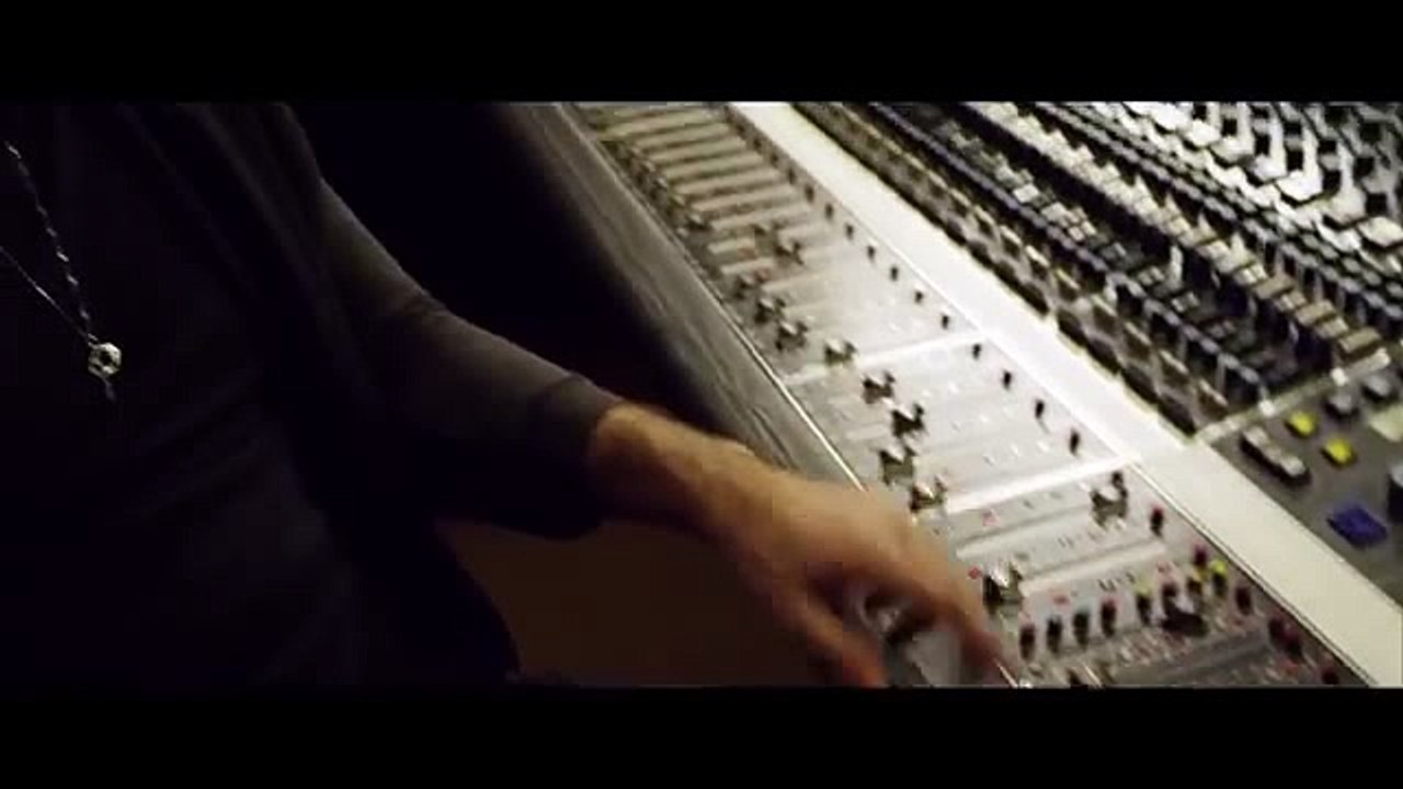 Mako - Smoke Filled Room (Acoustic Video)