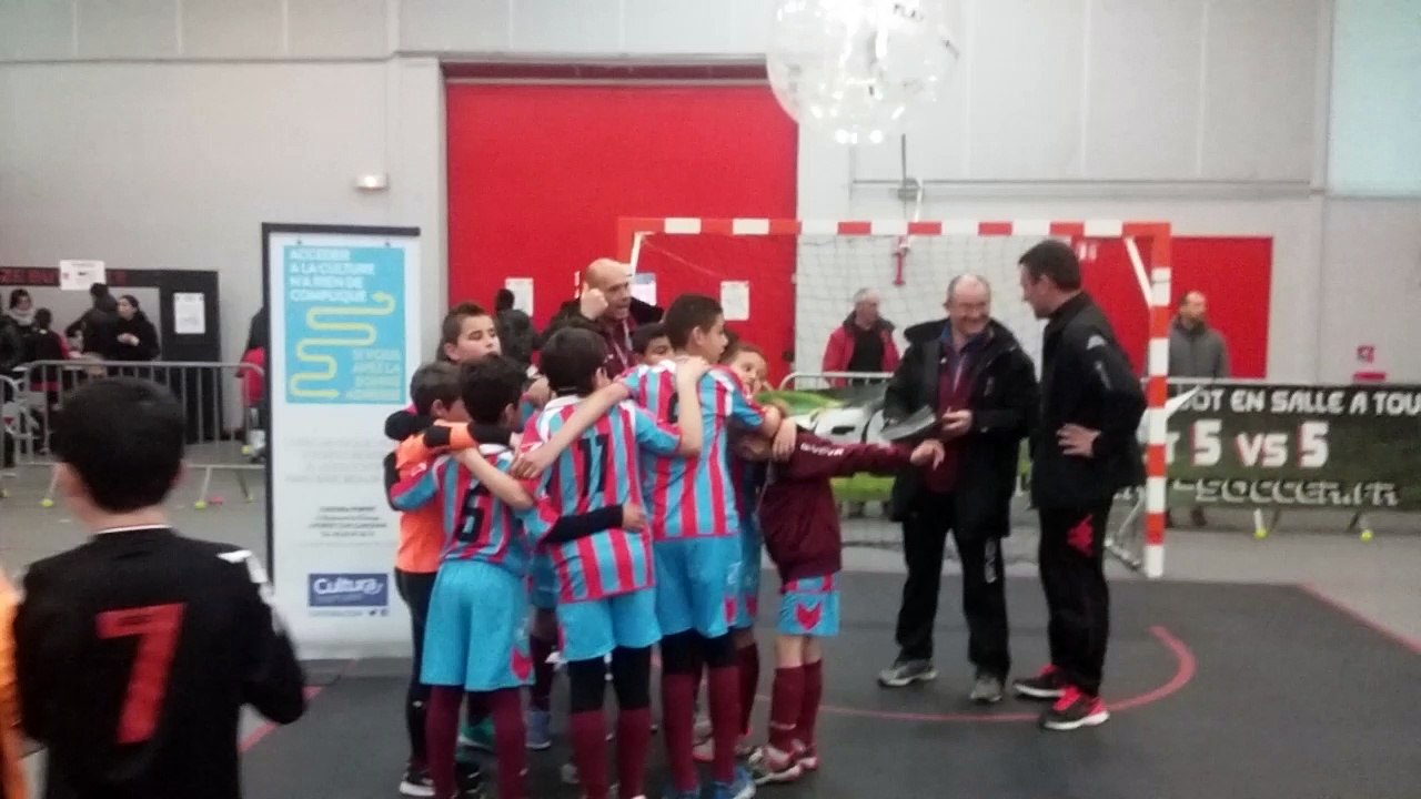 Victoire U11 au tournoi futsal de Roquettes