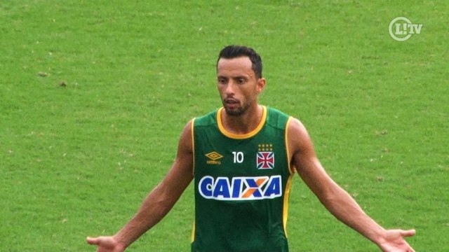 Nenê manda em treino do Vasco com belas assistências e jogadas de efeito