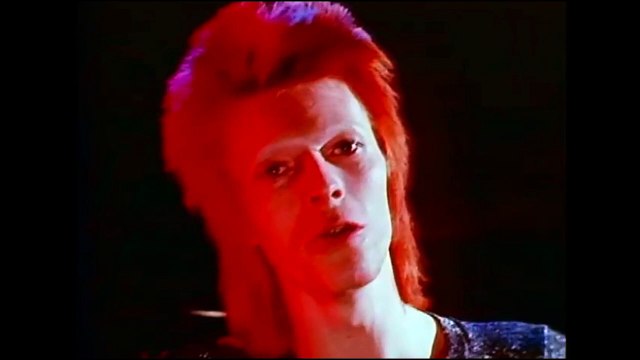 Jean-Louis Aubert rend hommage à David Bowie avec Space Oddity