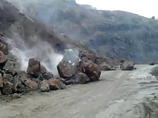 EXCAVATÖR İŞ MAKİNESİ İLE OCAKTA TEHLİKELİ HAREKETLER