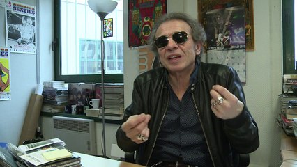 David Bowie a "séduit toute la planète" (P. Manoeuvre)