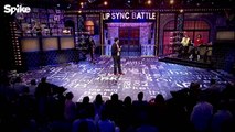 Chrissy Teigen effectue .Baby One More Time | Lip Sync Battle