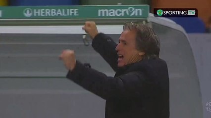 Après le but de Slimani, la joie de Jorge Jesus et de tout un stade
