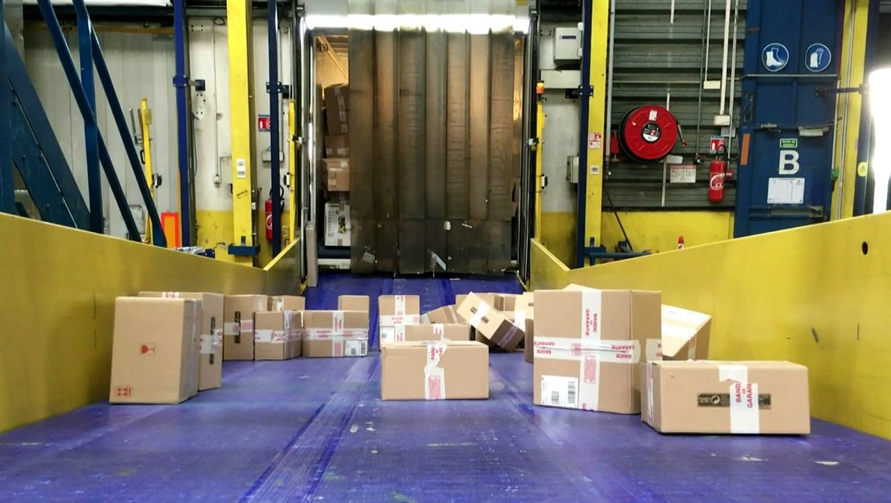 La tri à la plateforme colis de Bègles