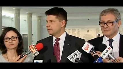 Petru organizuje KOD (jeszcze w kuluarach Sejmu)