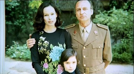 Cría cuervos, regards d'une enfance