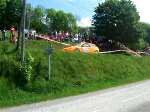 rallye alsace-vosges 2007 ford focus wrc épingle