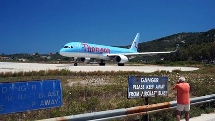 Skiathos Airport THE 2ND ST MAARTIN BUT IN EUROPE