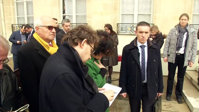 Opposition refuses to negotiate while Syria is being bombed