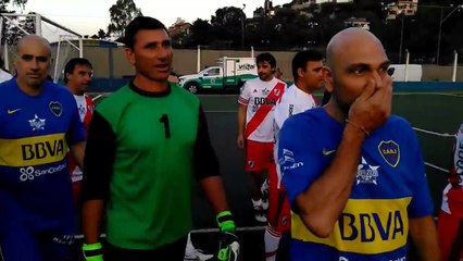 Así entraban las estrellas en el super clásico de Carlos Paz (video de @martinyori) - 11 de Enero