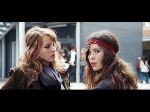 LOL (laughing out loud) ®