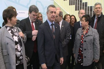 Urkullu inaugura un centro de salud en Bilbao