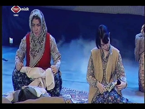 Sunum-Derya KAYA-Makbule KAYA-Kayla KEMERTAŞ-Yetim'in Türküsü-Şef:Ömer Hayri UZUN