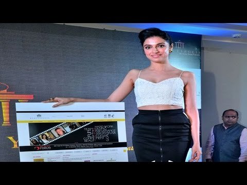Divya Khosla Kumar Unveils Beauty Polis online Beauty Destination