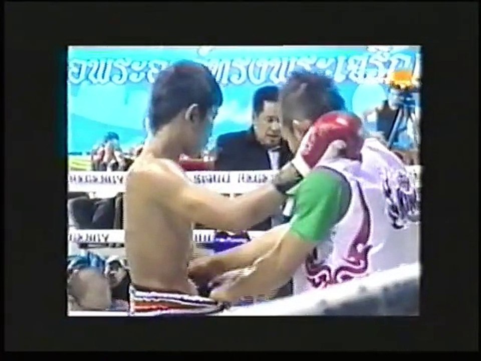 Mohamed BOUCHAREB vs The Star I-SINITOWN Anniversaire de la REINE 2010