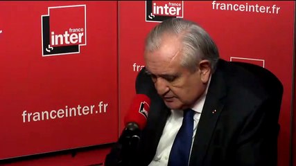 Jean-Pierre Raffarin : "Nicolas Sarkozy traverse une mauvaise passe"