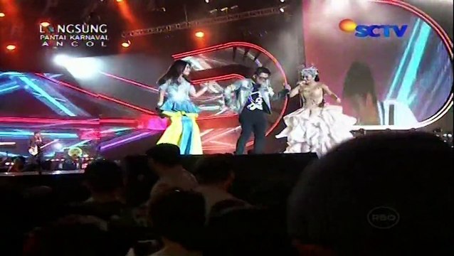 ZASKIA Feat FIVE MINUTES, VIA VALLEN, RIZKI & RIDHO [Kata Pujangga] Live Konser Tahun Baru Move On Party 2016 (31-12-2015)