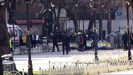 Des Photos de la scène de lexplosion dans le quartier de Sultanahmet.