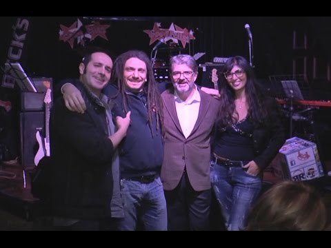 Napoli - Concorso canoro al Good Fellas per i bambini del Santobono (02.12.15)