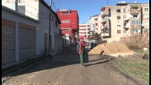 Fier, balta izolon banorët e lagjes “Liri” - Top Channel Albania - News - Lajme