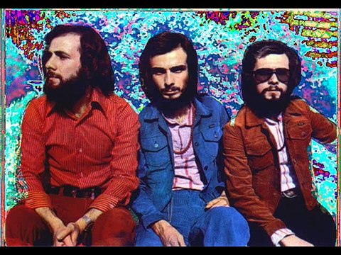 Üç Hürel Bir Sevmek Bin Defa Ölmek Demekmiş wmv