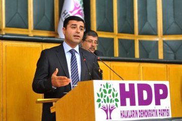 Demirtaş: Sultanahmet Saldırısının Peşini Bırakmayacağız