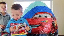 100  cars toys GIANT EGG SURPRISE OPENING Disney Pixar Lightning McQueen kids video Ryan T