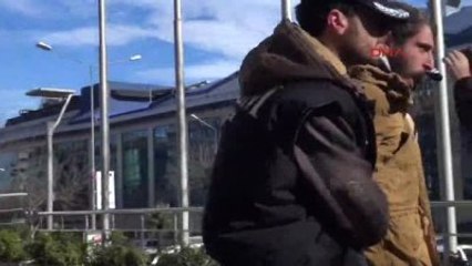 Bursa Ydg-H Üyesi Oğlunu Kelepçeli Görünce Bayıldı