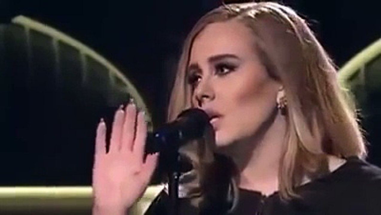 Adele Hello Live 2015
