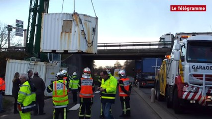 Gouesnou. Le camion passait, pas les containers