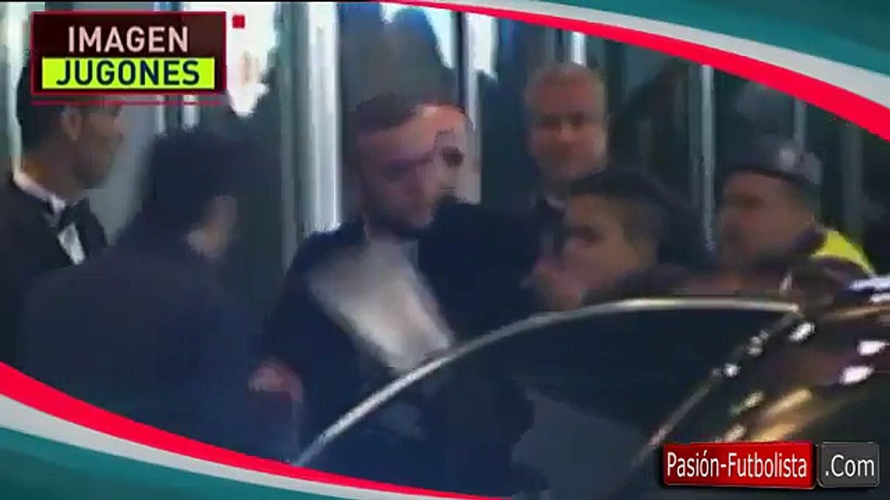 El Susto de Cristiano Ronaldo por un Aficionado que intento conseguir un autógrafo u2022 2016