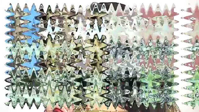 OMG! Sonakshi Sinha Slaps Kareena Kapoor